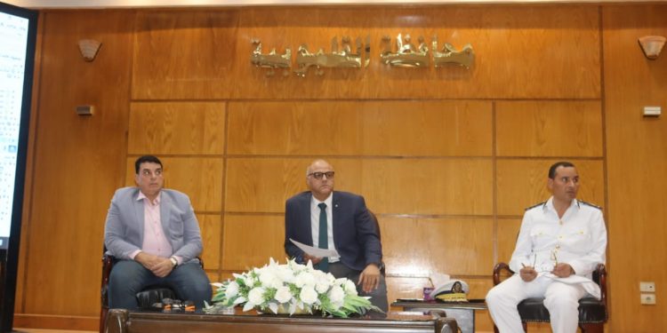 محافظ القليوبية يوجه بتكثيف العمل لإنهاء ملف تقنين الأراضي.. وتسهيلات للجادين
