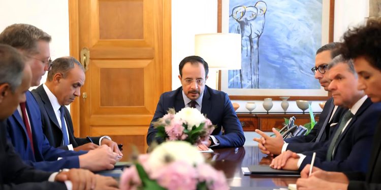 مباحثات مصرية قبرصية لتعزيز التعاون في مجال الطاقة وربط حقول الغاز