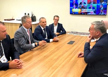وزير البترول يبحث تعزيز التعاون مع الشركات العالمية في مجالى الإنتاج والبنية التحتية للغاز الطبيعى