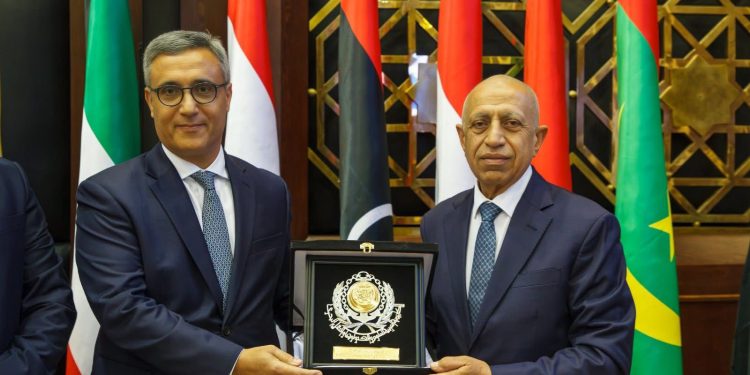 رئيس الأكاديمية العربية يستقبل رئيس المجلس الشعبي الوطني الجزائري وسفير الجزائر بالقاهرة