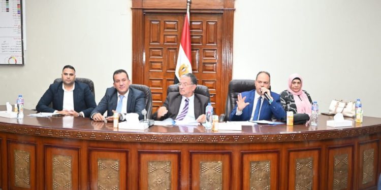 تنفيذا لتوجيهات وزير الإسكان: طرح وحدات ومحال تجارية بمقابل الانتفاع بحدائق أكتوبر..وتخصيص أخرى بالعبور الجديدة والعاشر
