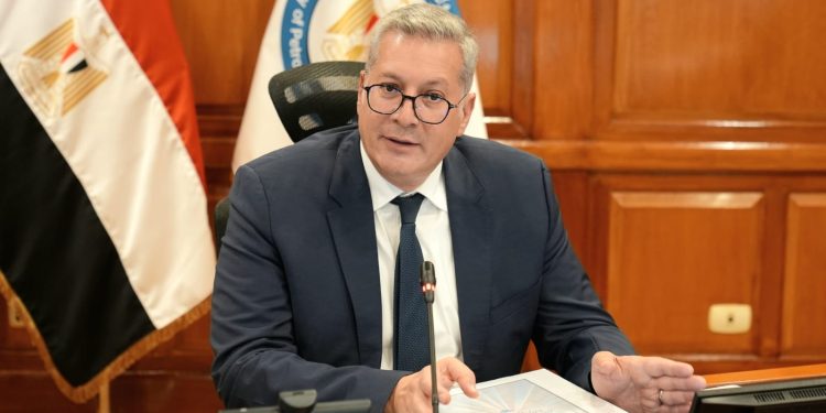 جهاز تنظيم سوق الغاز يناقش موضوعات استراتيجية لدعم التنافسية والصناعة