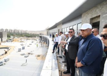 وزير الإسكان يتفقد مكونات مشروع حدائق “تلال الفسطاط” بمنطقة مصر القديمة بالقاهرة