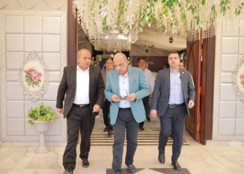 وزير الكهرباء يتفقد شركة القناة وغرفة عمليات المراقبة ومتابعة العمل بشركة القناة لتوزيع الكهرباء
