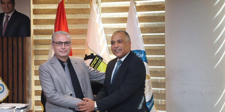 رئيس نقابة البترول يستقبل رئيس برج العرب.. تعاون مشترك وندوة توعوية لدعم حقوق العاملين