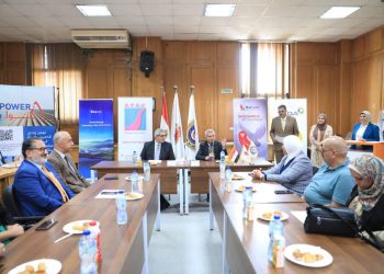 تكريم الفائزين في مسابقة “إبداع مستدام” بجداريات فنية عن الطاقة النظيفة