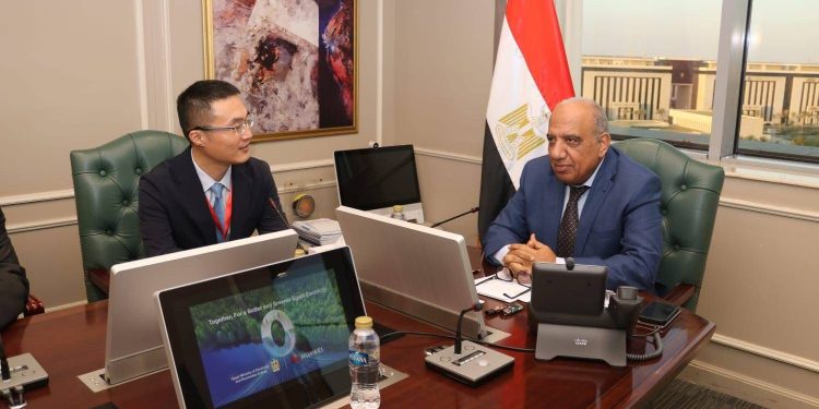 وزير الكهرباء  يبحث مع شركة هواوي الصينية العمل المشترك وتعزيز التعاون فى مجالات تخزين الطاقة والتحول الرقمى والحلول الذكية للشبكات