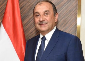 وزير قطاع الأعمال العام يهنئ الدكتور خالد العناني لفوزه بمنصب المدير العام لليونسكو