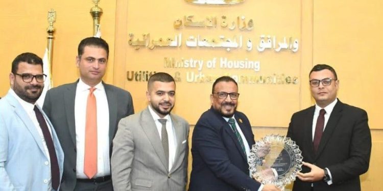 وزير الإسكان يلتقي جمعية المطورين العقاريين لبحث سبل تعزيز التعاون