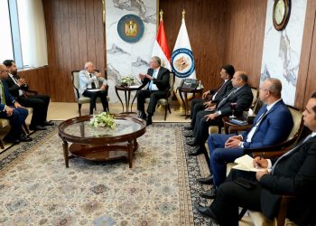 وزير البترول  يبحث مع المهندس نجيب ساويرس تعزيز الاستثمارات في قطاع التعدين و التنقيب عن الذهب