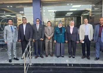 خلال جولتها.. نائب«وزير الكهرباء» تزور مصر الوسطى للتوزيع