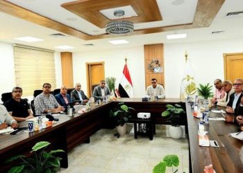 وزير الإسكان يعقد اجتماعًا بمقر جهاز مدينة العبور الجديدة