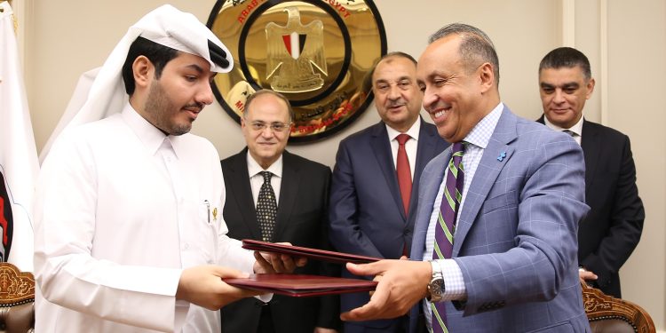 وزير قطاع الأعمال العام يشهد توقيع اتفاقية شراكة مصرية–قطرية–أمريكية لتأسيس منظومة تصنيع طبي متكاملة تخدم الأسواق العربية والعالمية