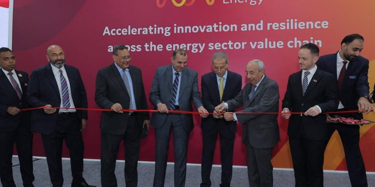 دسوقى والديستاوى يفتتحان معرضي مصر للطاقة و فايركس مصر 2025