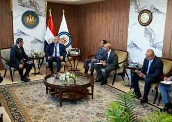 وزير البترول يبحث مع ماريدايف دخول مجال الإنتاج وتنمية الحقول القائمة والمتقادمة