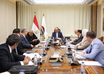 وزير قطاع الأعمال العام يبحث مع مجموعة “طلعت مصطفى” تعزيز التعاون في المشروعات السياحية والفندقية