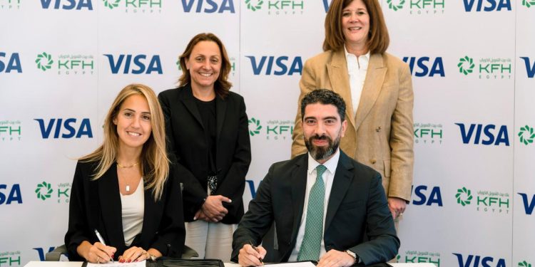  بنك بيت التمويل الكويتي – مصر وفيزا يوقعان شراكة لتعزيز البطاقات والتحول الرقمي