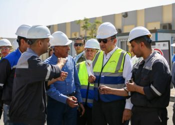 بعد توقف لأكثر من عامين.. وزير قطاع الأعمال يتفقد التشغيل التجريبي لمصنع بلوكات الأنود الكربونية بالعين السخنة بعد إنجاز المرحلة الأولى من إعادة التأهيل