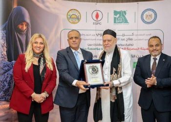 تعاون تنموي جديد.. “البترول” و”مصر الخير” يوقعان بروتوكولاً لتمكين القرى البدوية في مطروح