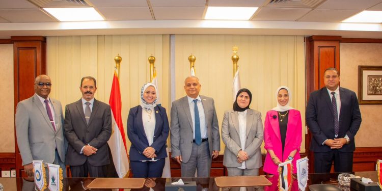 تكريم النماذج المشرفة من أبناء غاز مصر في إطار احتفالات اليوبيل الذهبي لقطاع البترول