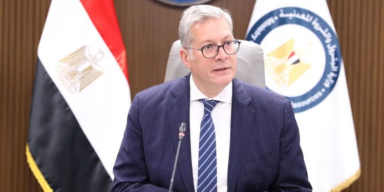 حركة تنقلات واسعة بقطاع البترول تستهدف تطوير الأداء وضخ دماء جديدة
