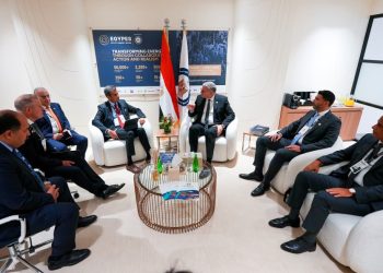 وزير البترول يعقد لقاءات مع رؤساء شركات عالمية على هامش “أديبك 2025” بأبوظبي