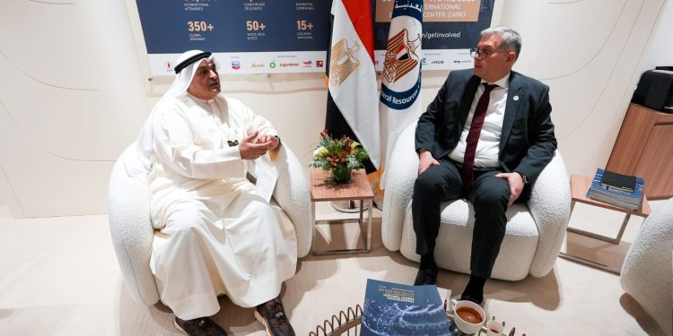 وزير البترول يبحث مع أمين عام منظمة الأوابك سُبل تعزيز التعاون العربي في مجال الطاقة