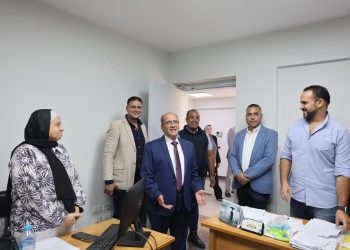 رئيس القابضة للمياه يتفقد الإدارات والقطاعات المختلفة بالشركة ويحث العاملين على التميز وتطوير الأداء لخدمة المواطنين