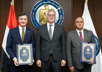 مصر تمد التزام خليج السويس ودلتا النيل مع إيني الإيطالية حتى عام 2040