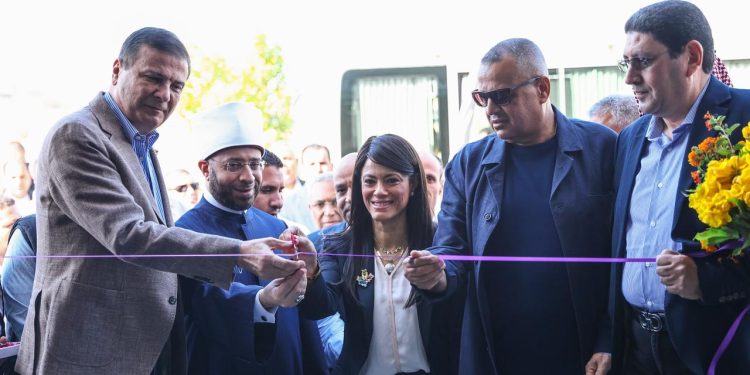 وزراء التخطيط والزراعة والأوقاف ومحافظ يفتتحون “مركز التميز لتحلية المياه” و”البنك الإقليمي للجينات” بمحطة بحوث الصحراء