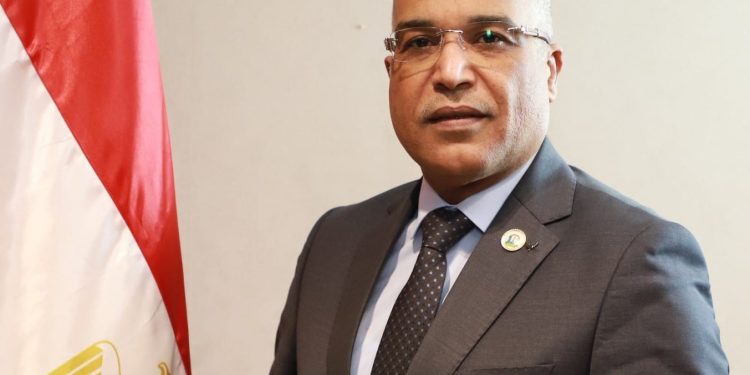 عباس صابر في رسالة اليوبيل الذهبي لعيد البترول: خمسون عامًا من السيادة والإنجاز بدأت باستعادة الحقول بعد نصر أكتوبر