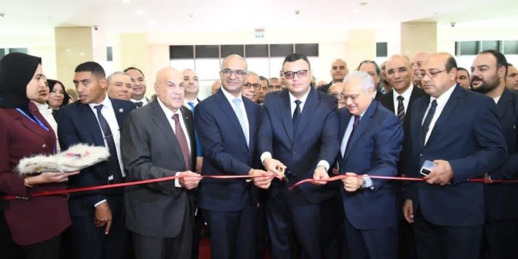وزير الإسكان يفتتح المؤتمر والمعرض الدولي للمياه والبنية التحتية (IWWI 2025) ويتفقد أجنحة الشركات المصرية والدولية