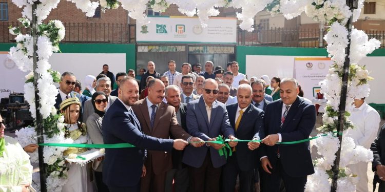 البنك الأهلي المصري يفتتح مدرسة السلام الإعدادية بمحافظة المنيا بالتعاون مع مؤسسة مصر الخير