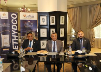 إيثيدكو على خطى الطاقة الخضراء بإنشاء محطة طاقة شمسية