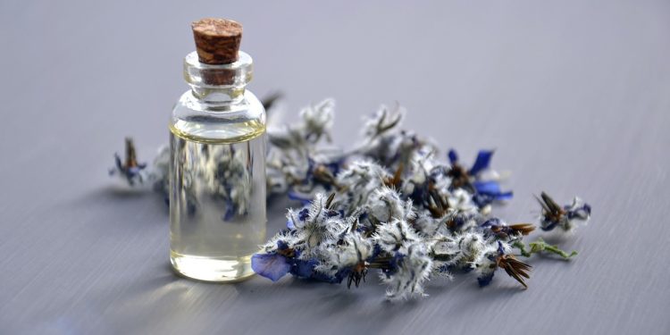 زيت عطري