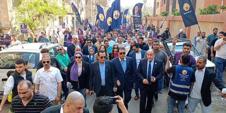 كوادر حزب “حماة الوطن” يواصلون متابعة العملية الانتخابية وتفقد اللجان في ثاني أيام التصويت بمحافظة الجيزة