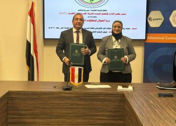 لدعم القطار الكهربائي السريع.. «نقل الكهرباء» توقع عقوداً جديدة لربط محطات الجر بالشبكة القومية في الساحل الشمالي