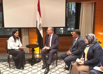 وزير البترول يبحث مع أنجلوجولد أشانتى العالمية ضخ استثمارات إضافية في تعدين الذهب بمصر