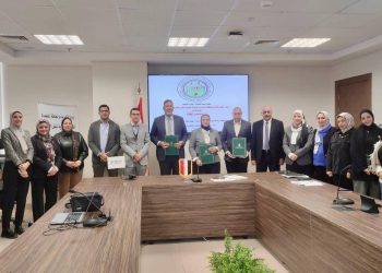 «المصرية لنقل الكهرباء» تشهد توقيع عقد جديد مع شركة سيمنس للطاقة بيهدف دعم مشروعات نقل منطقة كهرباء مصر العليا