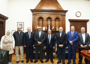 القابضة لمياه الشرب تبحث مع محافظ جنوب سيناء خطة تطوير محطة دهب ورفع كفاءة شبكات الصرف الصحي