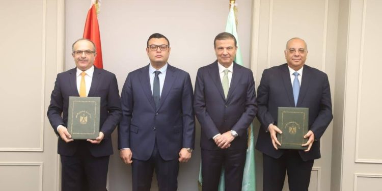 وزيرا الزراعة والإسكان يشهدان توقيع عقد اتفاق بين بحوث الصحراء و “المقاولون العرب” لإعادة تأهيل محطة الشيخ زويد