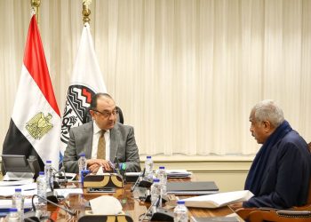 وزير قطاع الأعمال يبحث مستجدات التعاون مع مجموعة “طلعت مصطفى” لتطوير مشروعات فندقية
