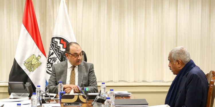 وزير قطاع الأعمال يبحث مستجدات التعاون مع مجموعة “طلعت مصطفى” لتطوير مشروعات فندقية