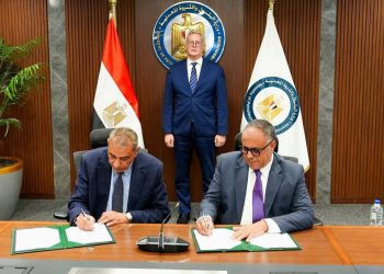 تعمل لأول مرة في مصر.. توقيع اتفاقية جديدة للبحث عن البترول والغاز مع شركة Terra Petroleum الإنجليزية