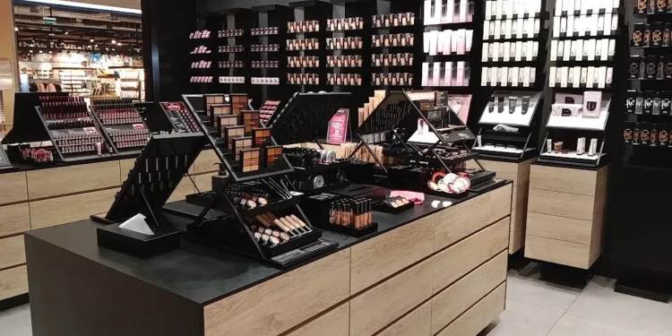 محل مكياج