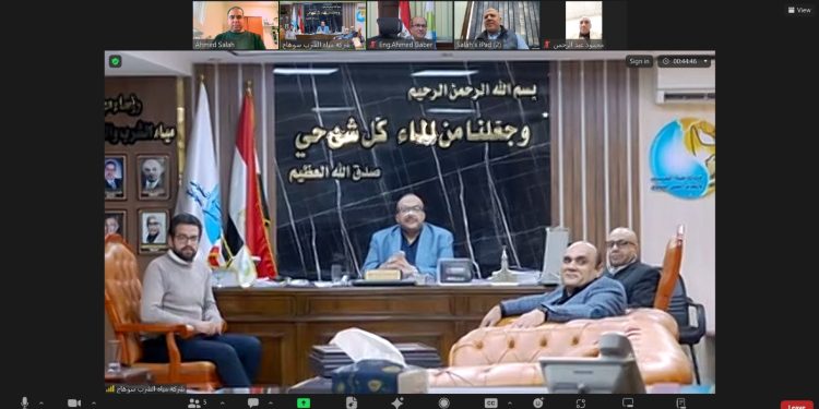 عبر تقنية الفيديو كونفرانس.. رئيس القابضة لمياه الشرب والصرف الصحي يشهد تسليم شهادات اعتماد سلامة ومأمونية مياه الشرب والصرف الصحي لـ5 محطات بسوهاج