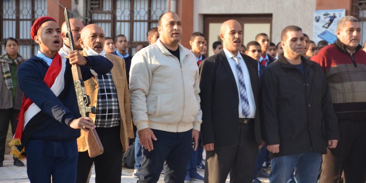 رئيس مياه الشرب بالجيزة يتفقد المدرسة الثانوية الفنية لمياه الشرب والصرف الصحي