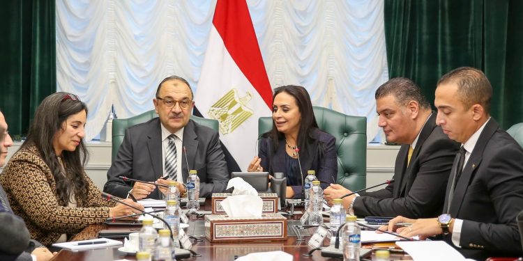 وزيرا قطاع الأعمال العام والتضامن الاجتماعي يبحثان تعزيز التعاون المشترك والتوسع في مشروعات صناعية توفر آلاف فرص العمل