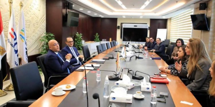 لتعزيز قدرات المصدرين الصغار.. “EBank” وجهاز تنمية المشروعات يوقعان بروتوكول تعاون لدعم ريادة الأعمال