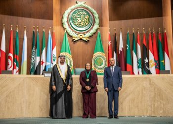 القابضة لمياه الشرب تهنئ د. لمياء مصطفى بفوزها بجائزة التميز العربي 2025 كأفضل موظفة عربية